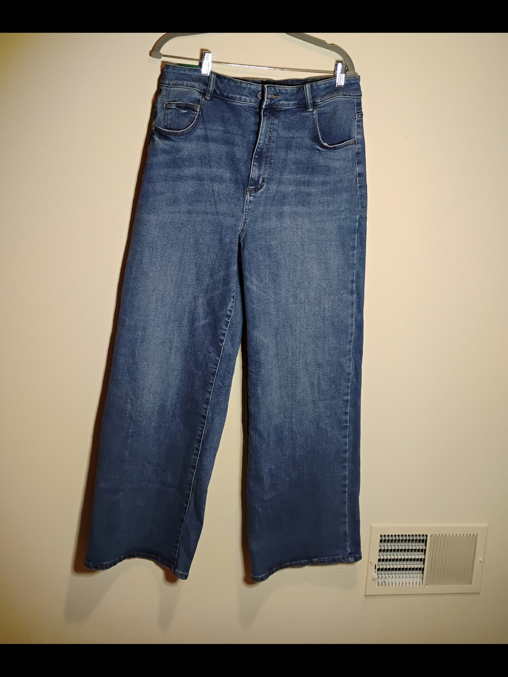 Well Worn Wide-Leg Jeans  Blue Size 12